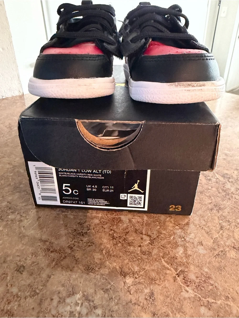 Kids Jordan 1s